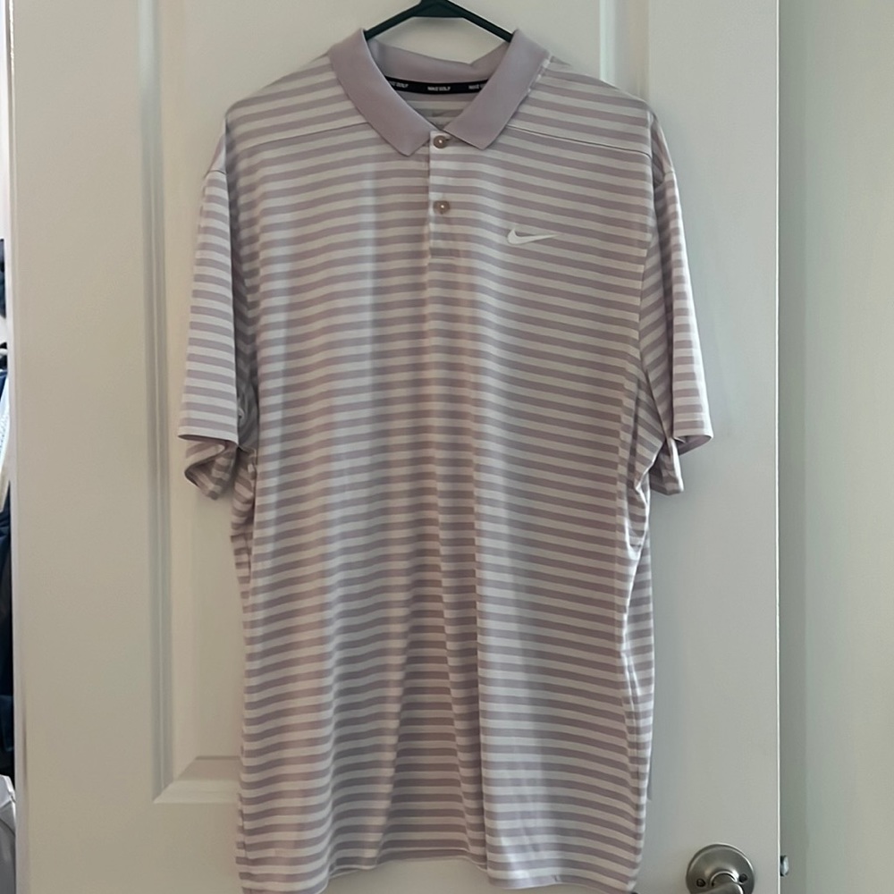 Nike men’s golf shirt size XL